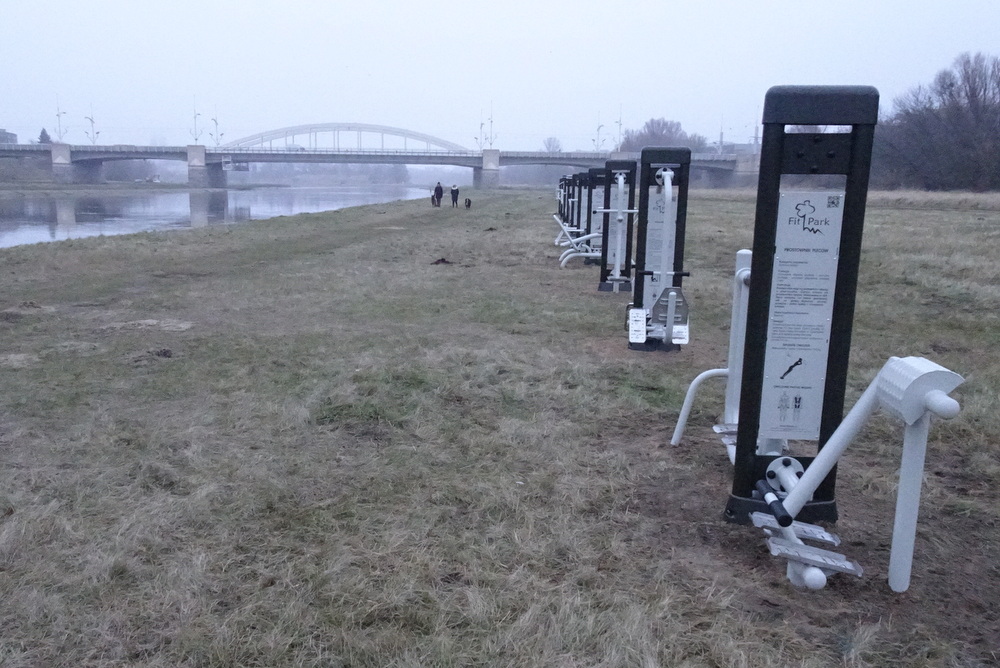 siłownia nadwarciańska nad brzegiem (2) - Szymon Mazur