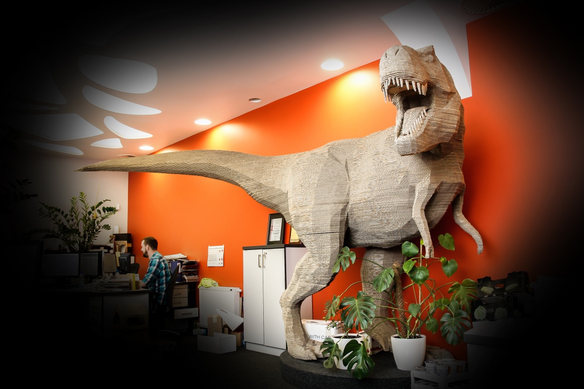 dinozaur z kartonu - UM Leszno