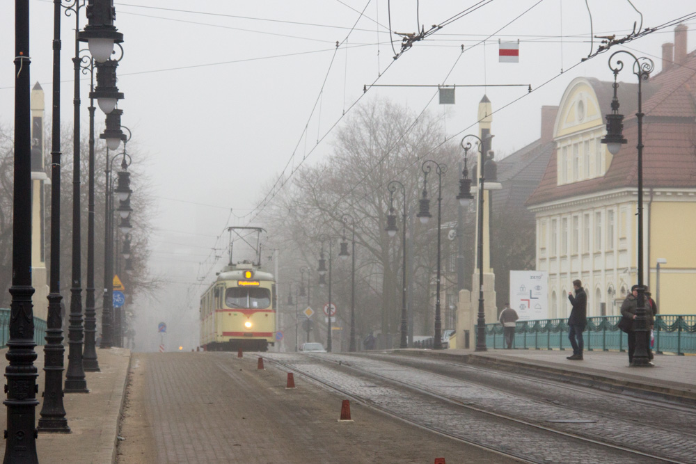 smog nad miastem1 - Tomasz Żmudziński