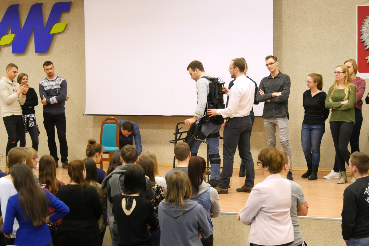 egzoszkielet sobie idzie - AWF Poznań