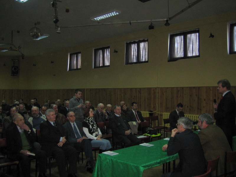 Rolnicy debatują w Kłecku - Rafał Muniak