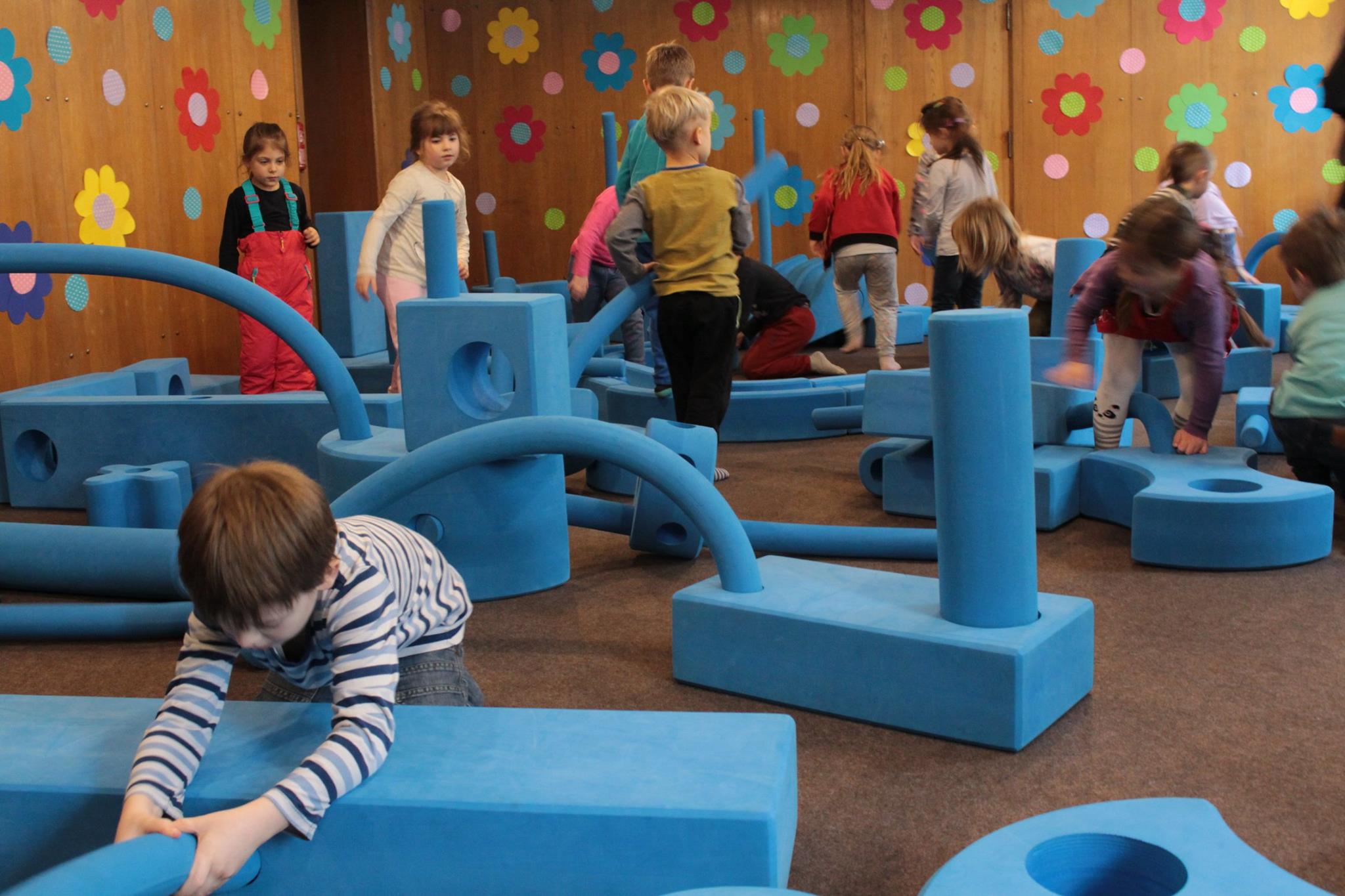 plac zabaw w bibliotece - MBP Leszno