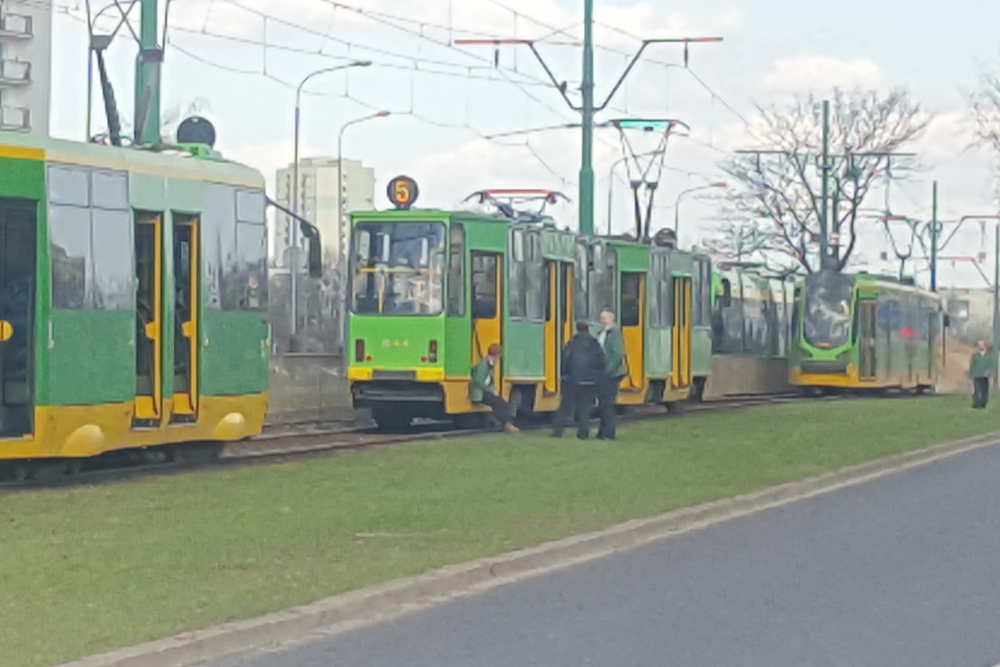 zerwana trakcja (2) - Michał Jędrkowiak