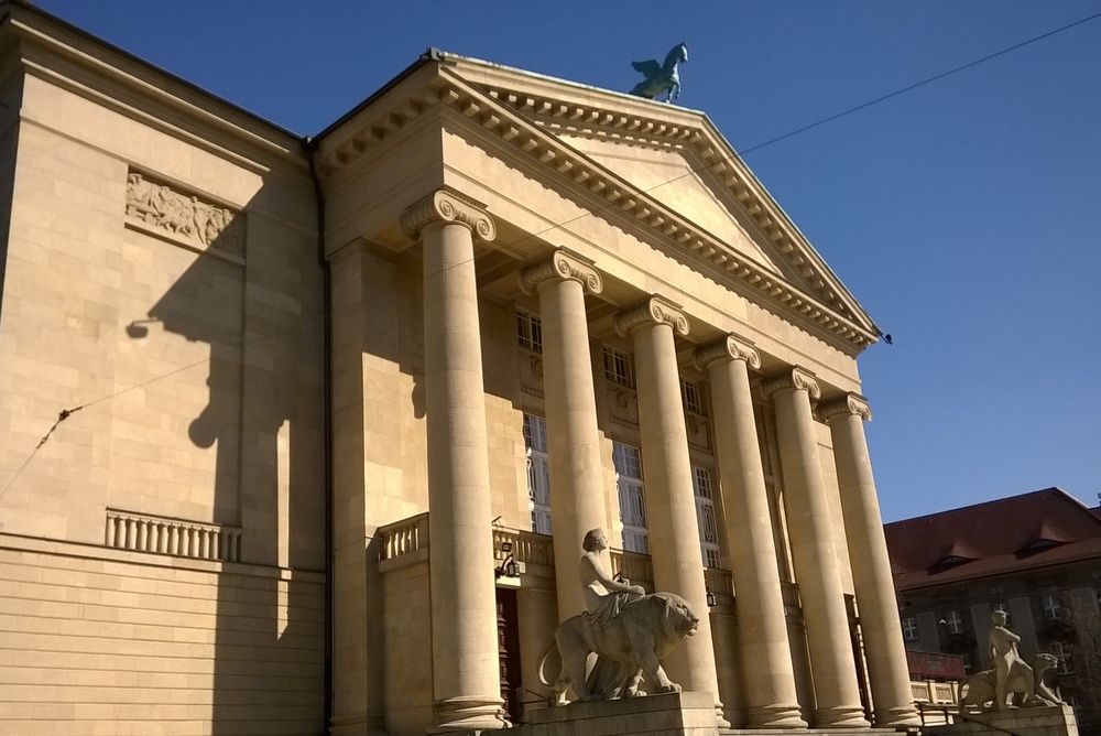 teatr wielki w słońcu - Jacek Butlewski