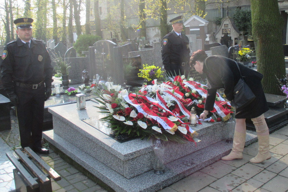 grób gabrieli zych - Danuta Synkiewicz