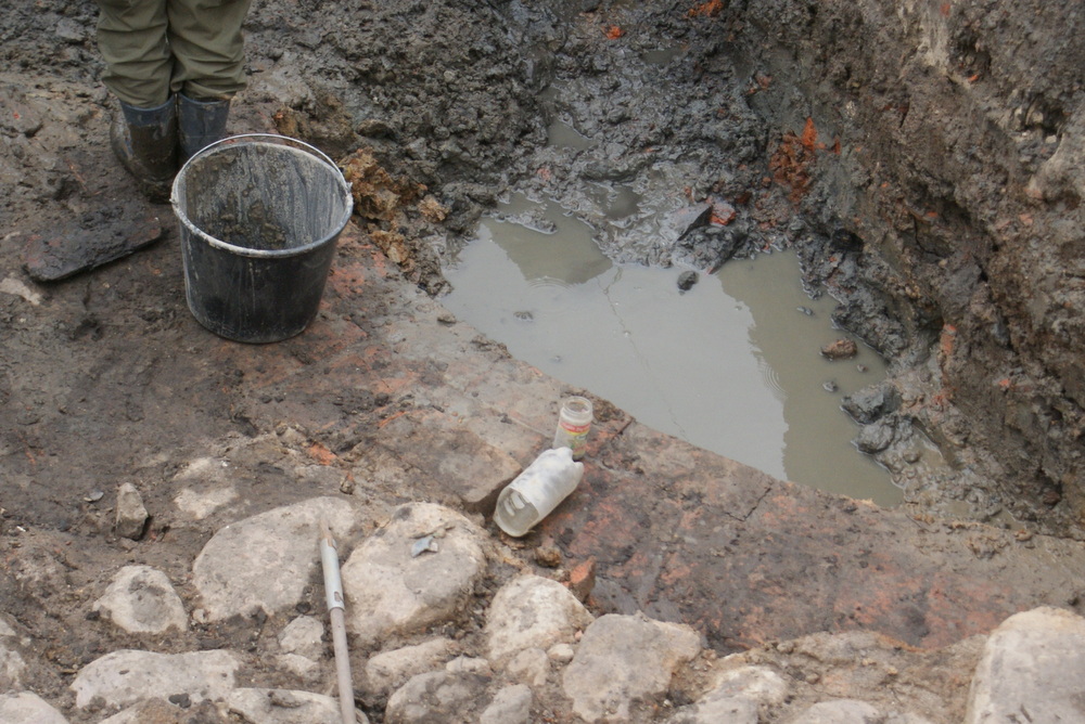 studnia na rynku - Danuta Synkiewicz