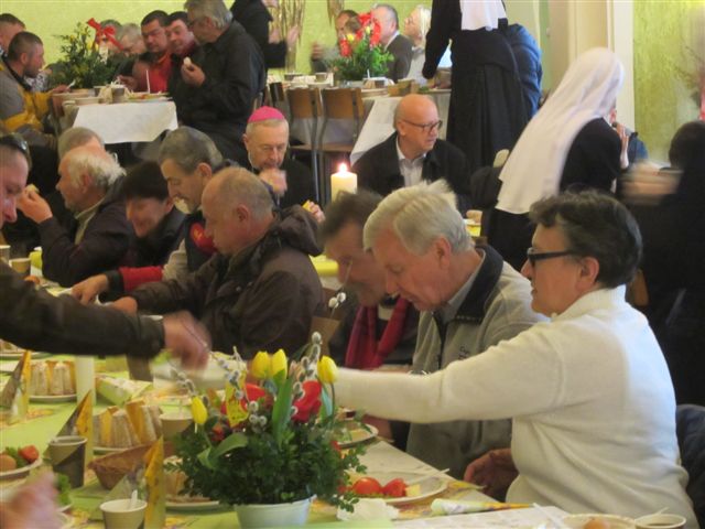 Caritas Śniadanie wielkanoc - Magda Konieczna