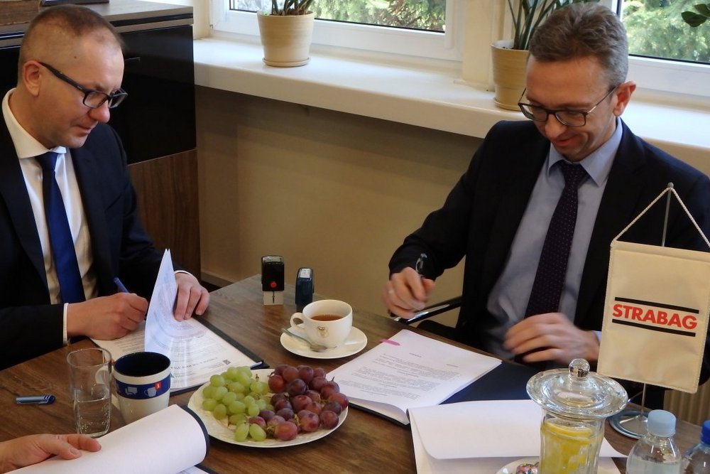 podpisanie umowy dk12 - UM Leszna