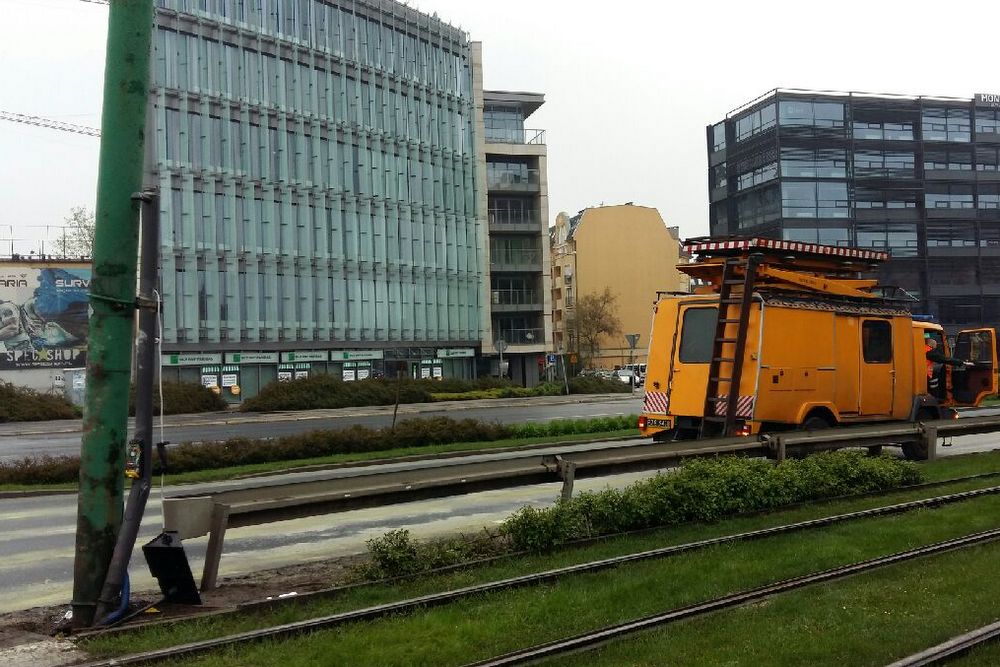 uderzenie w słup - Magda Konieczna