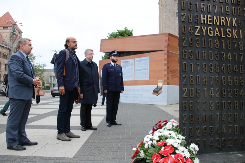 Christos Papadimitriou - UAM