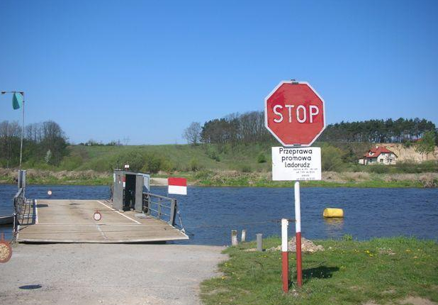 Prom na rzece w gminie Krzymów - Gmina Krzymów