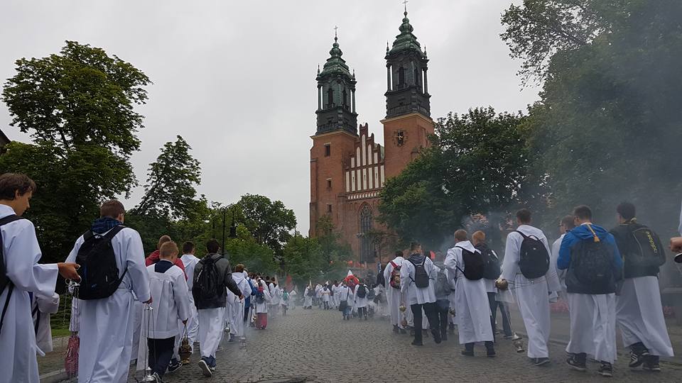 19145749_762530700597087_6669613829261027777_n - www.facebook.com/Ministranci-Poznan