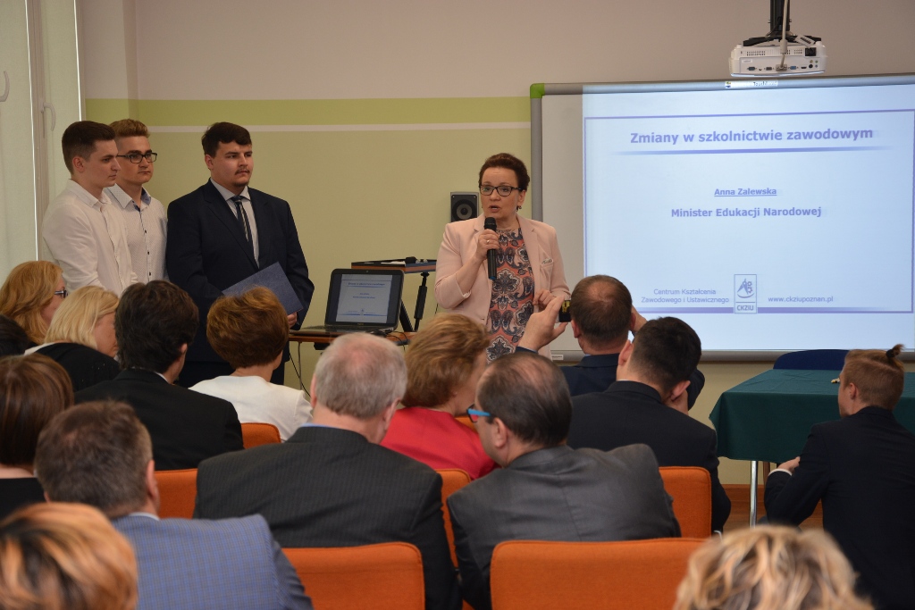 minister o szkolnictwie zawodowym - Wielkopolski Urząd Wojewódzki