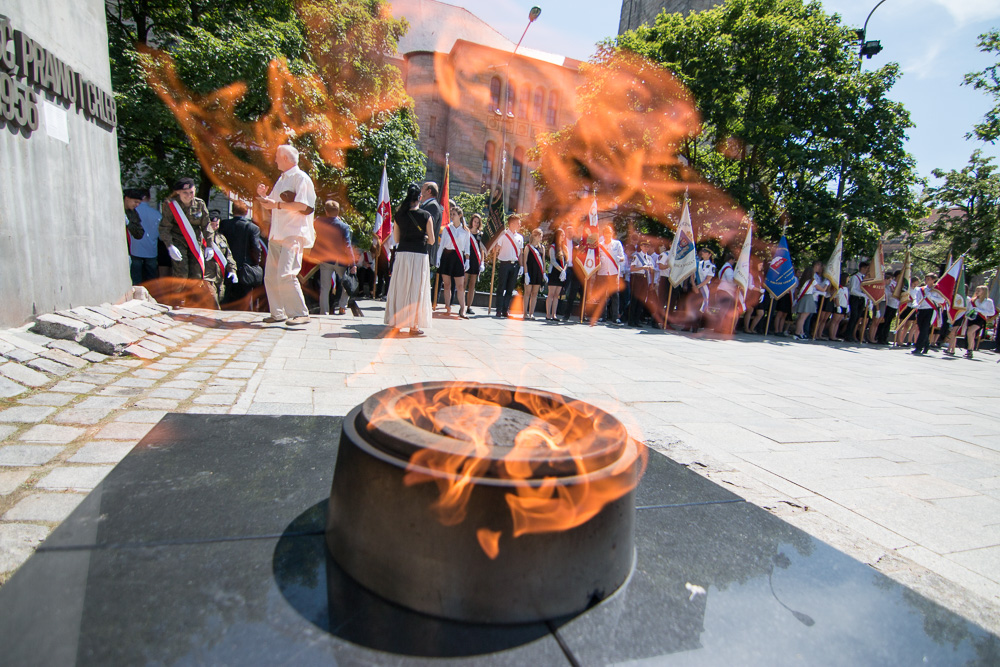 rocznica czerwca 1956 2017 znicz ogień - Wojtek Wardejn