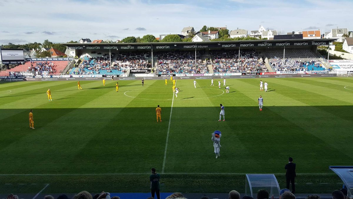 Lech mecz kolejorz żółty - Grzegorz Hałasik