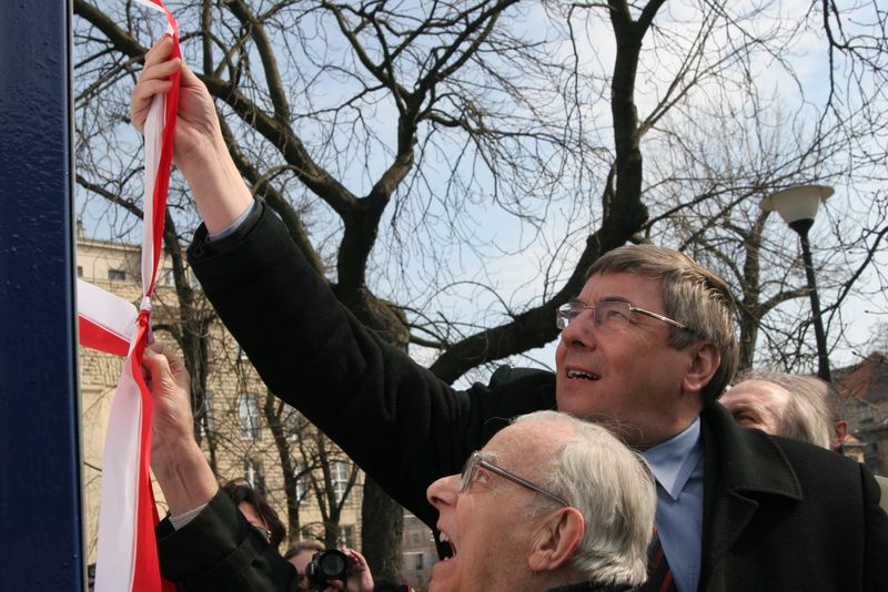 Park Romana Maciejewskiego - tablica - Antoni Hoffmann