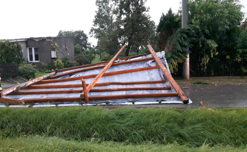 konin zerwany dach - fot. KM PSP Konin