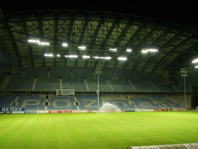 Stadion nocą - EURO Poznań 2012   