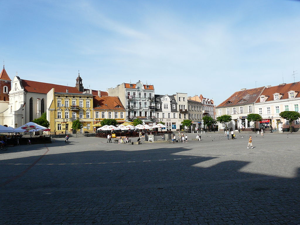gniezno rynek starowka - Piotrus - CC: Wikimedia Commons