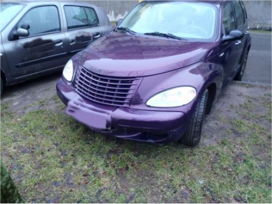 Parkowanie na trawniku - Straż Miejska Miasta Poznania