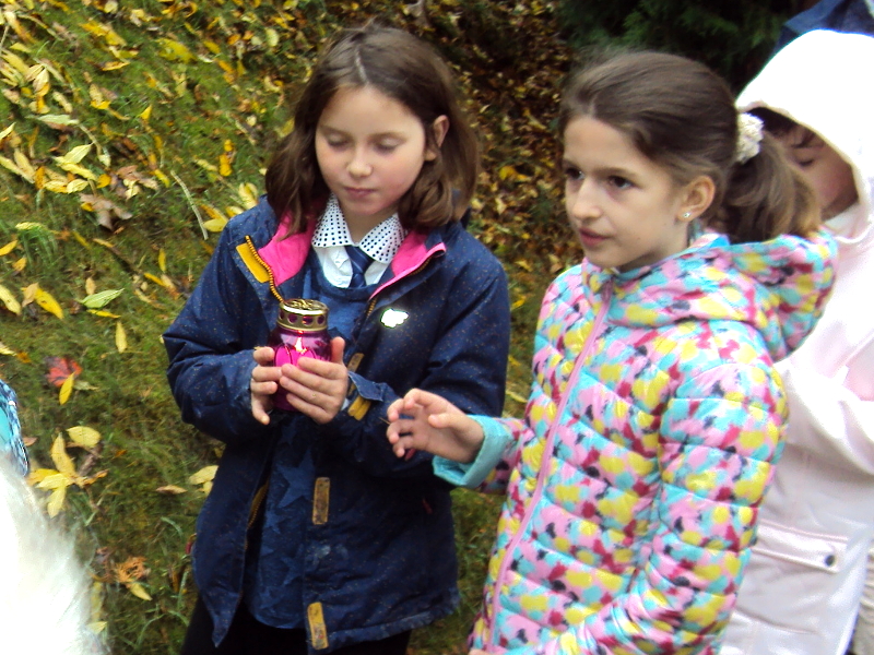 Uczniowie Szkoły Podstawowej nr 58 w Poznaniu w niedzielę wzięli udział w głównych uroczystościach w Forcie VII w Poznaniu
