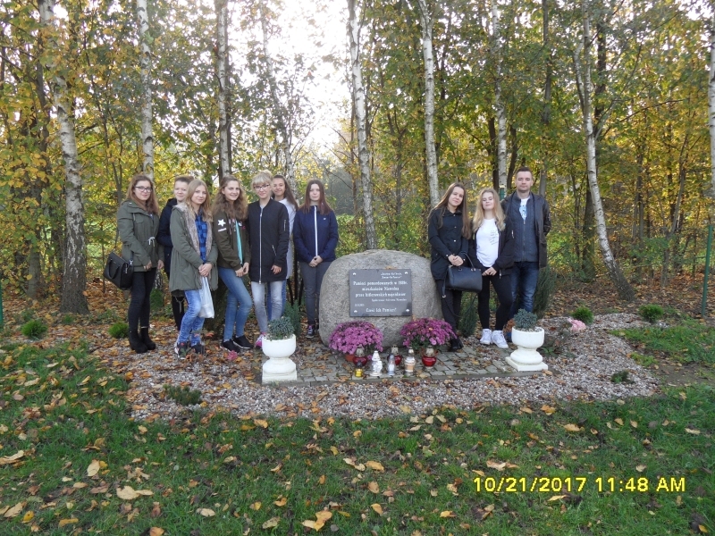 Niewolno, miejsce egzekucji. Gimnazjum w Trzemesznie.