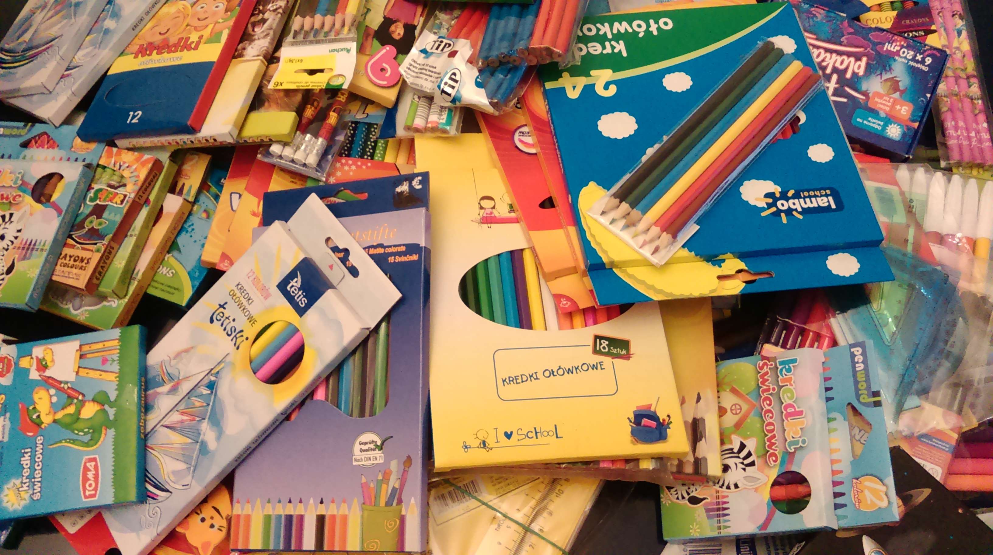 kredki dary naród ponad granicami - Jakub Ptak