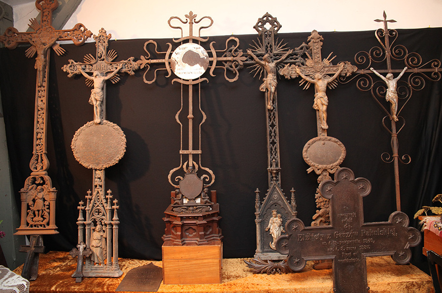 krzyże z żelaza antykwariat leszno - Galeria 1001 Drobiazgów w Lesznie