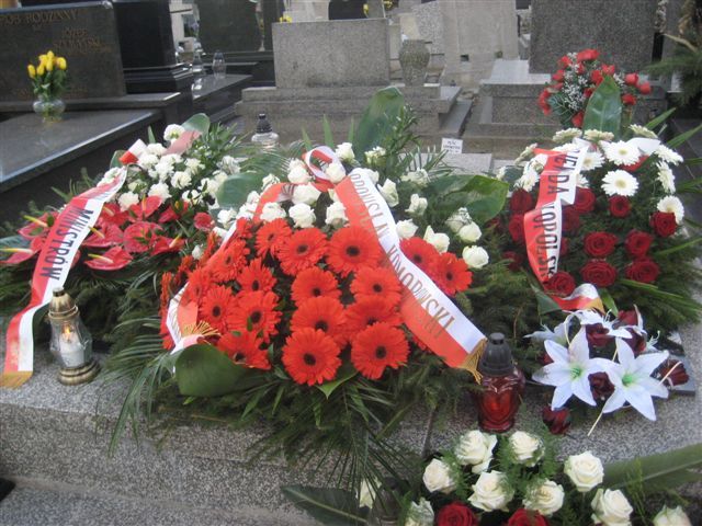 Grób Gabrieli Zych - rok po - Danuta Synkiewicz