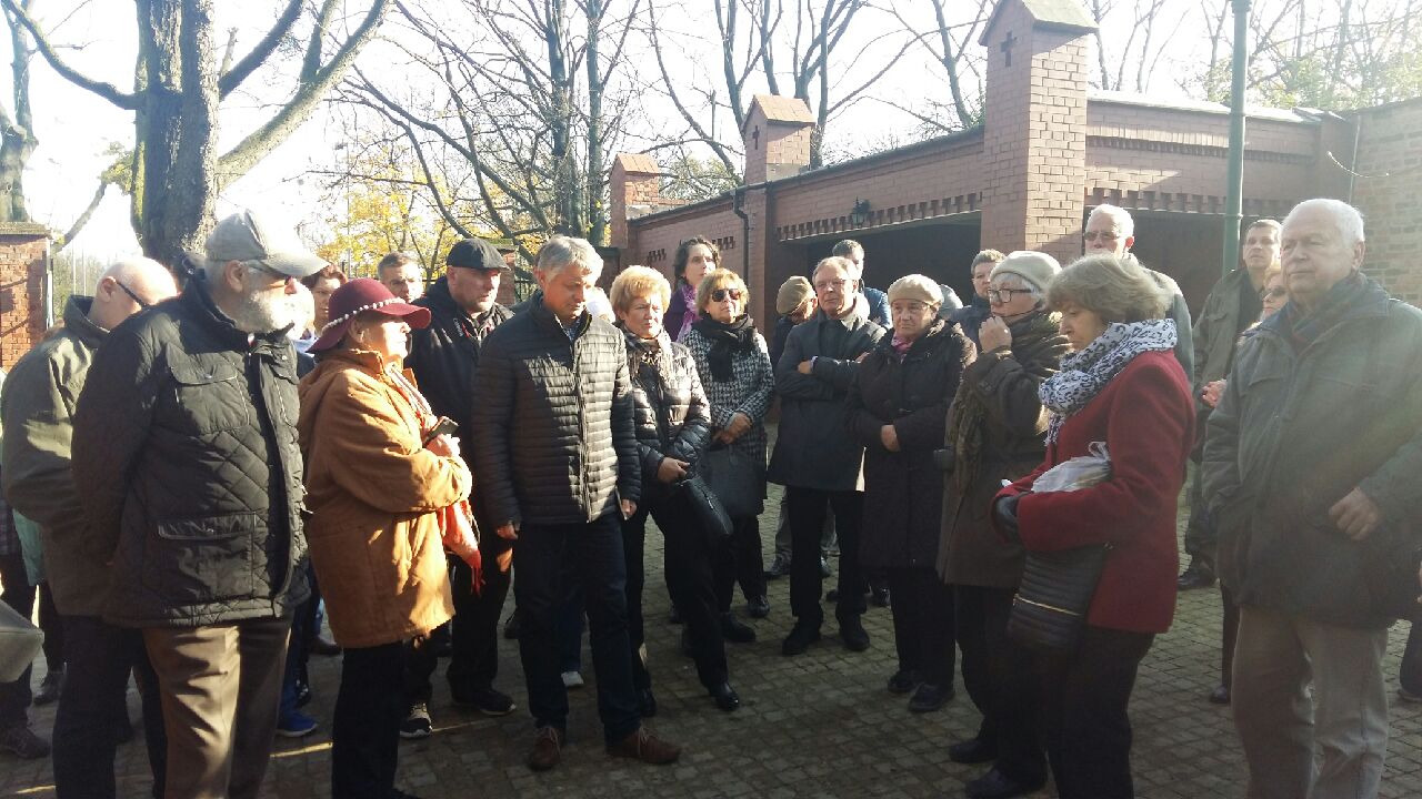 wycieczka cmentarz zasluzonych - Magdalena Konieczna