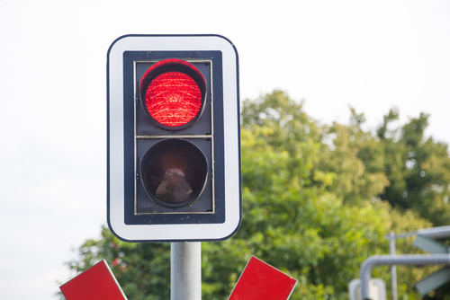 przejazd kolejowy zamknięty - Fotolia