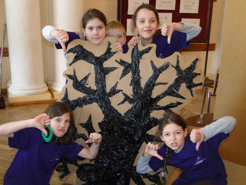 Uczniowie szkoły nr 4 - Konkurs USA - Społeczna Czwórka