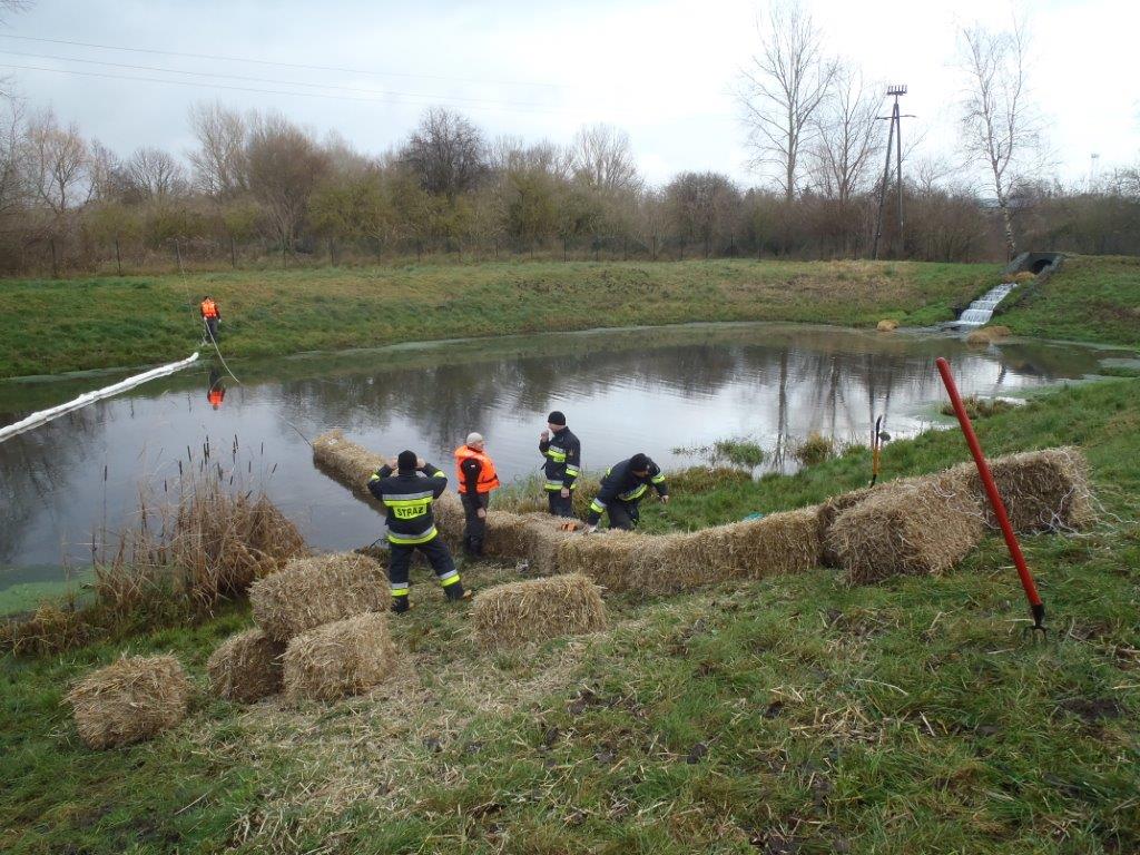 wyciek oleju wolsztyn - KPPSP Wolsztyn
