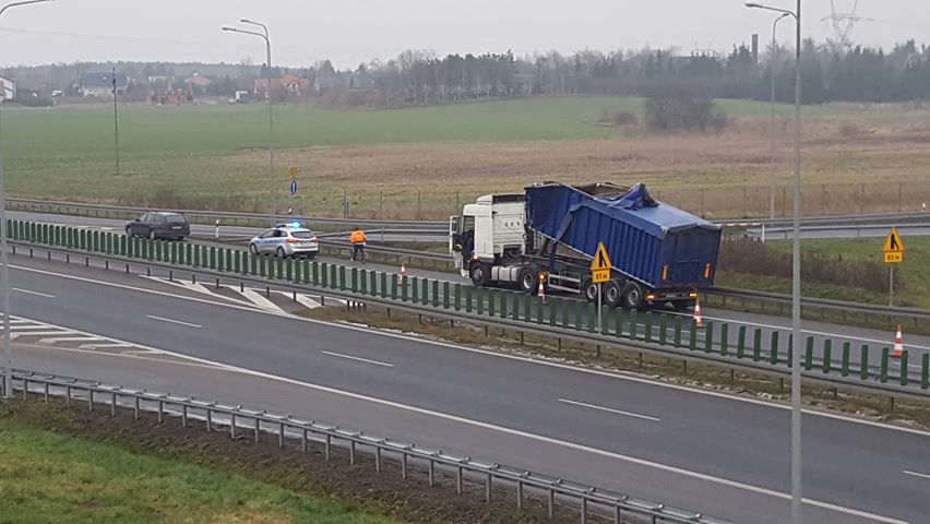 wypadek s11 uszkodzony wiadukt - Motosygnały