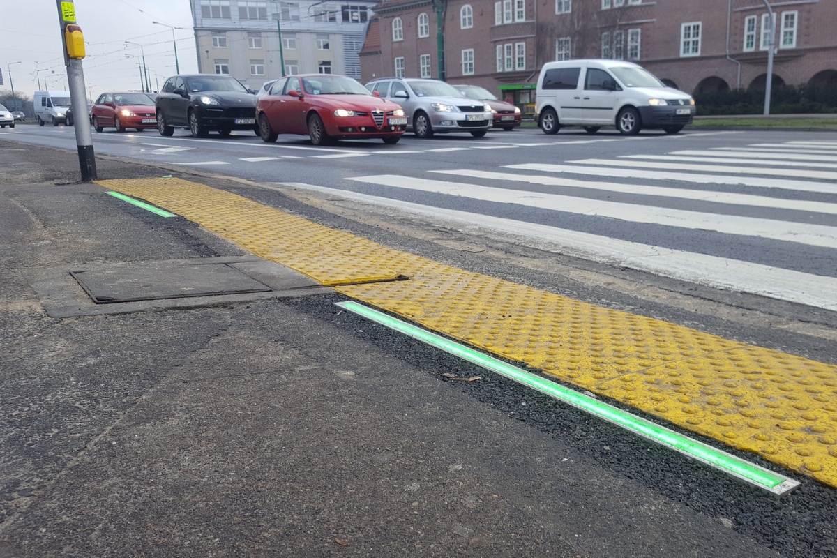 przejście garbary estkowskiego listwy led - Michał Jędrkowiak