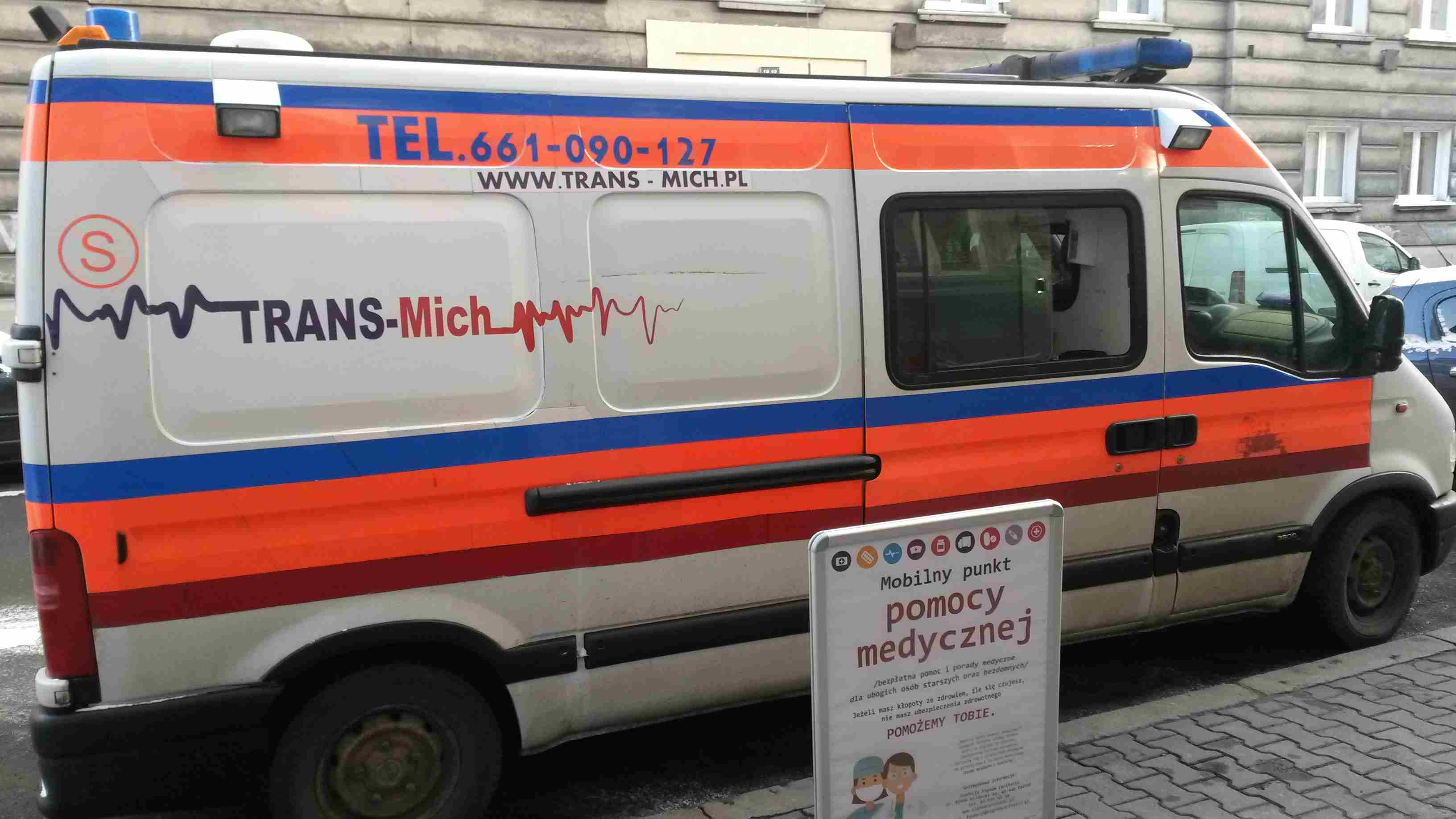 mobilny punkt pomocy medycznej - Jacek Butlewski