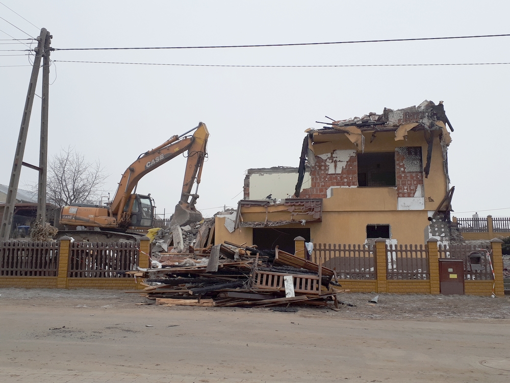murowana goślina rozbiórka domu - Karolina Rej