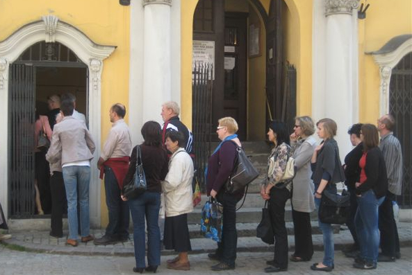 woda żródełko w kościele 2 - Magdalena Konieczna