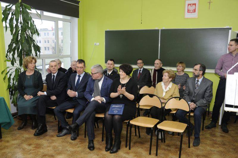 Zespół Szkół Ponadgimnazjalnych Nr 2 im. Papieża Jana Pawła II w Gnieźnie Facebook