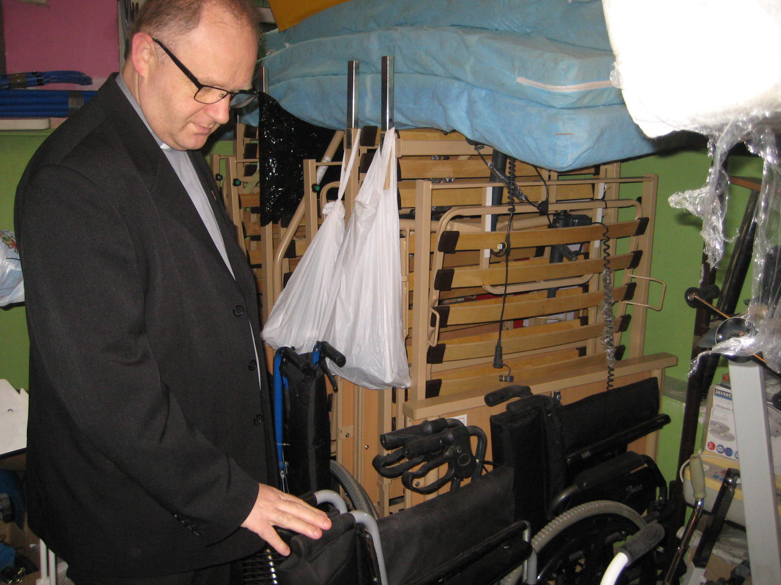 caritas gniezno sprzęt dla chorych - Rafał Muniak