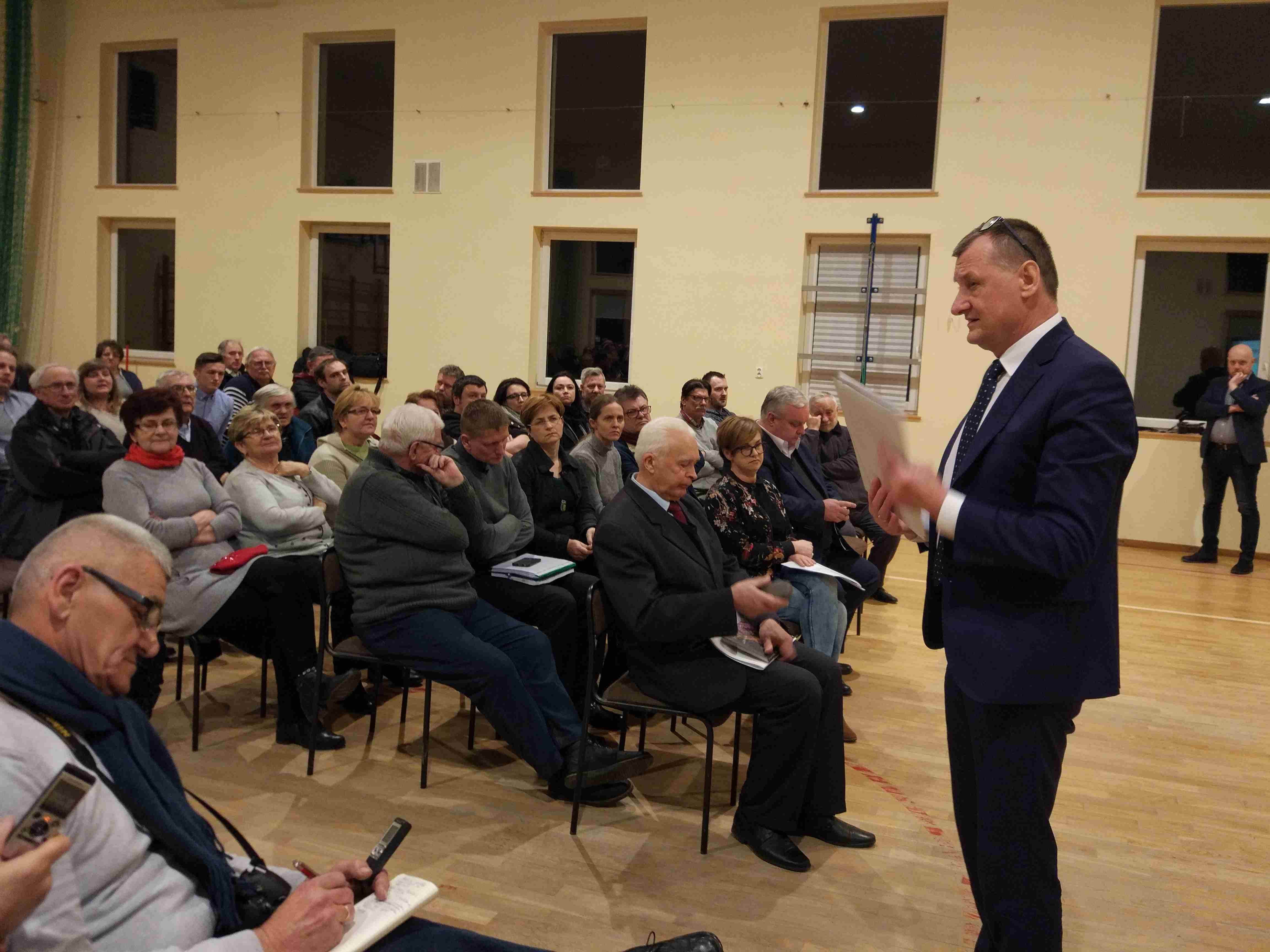 sarbia śmieci spotkanie - Przemysław Stochaj