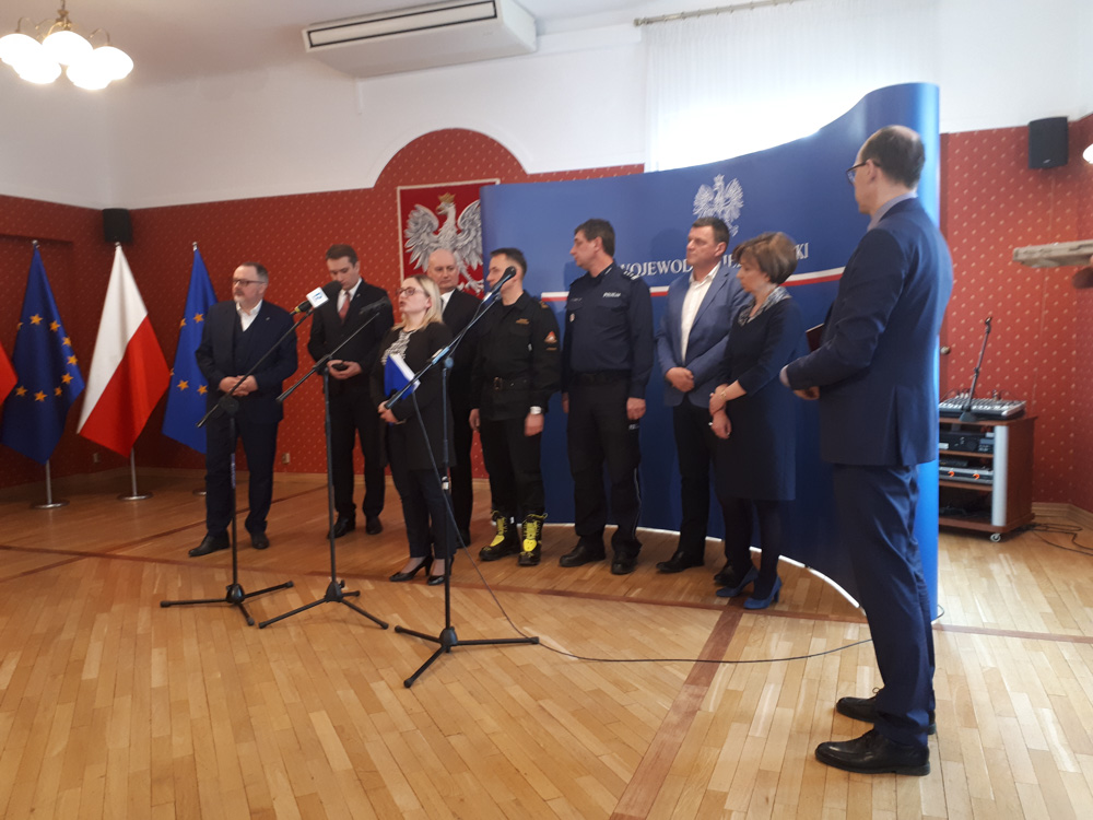 briefing wojewody wybuch gazu dębiec kamienica - Karolina Rej