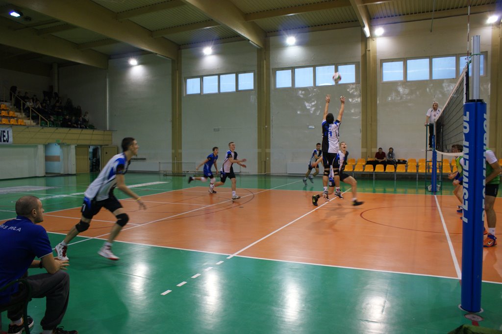 hala piła - Liceum Ogólnokształcące Mistrzostwa Sportoweego w Piłce Siatkowej w Pile