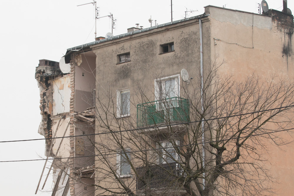 wybuch kamienica dębiec - Karolina Rej