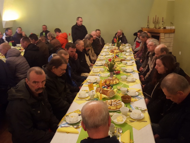 wielkanoc śniadanie caritas 2018 - Michał Jędrkowiak