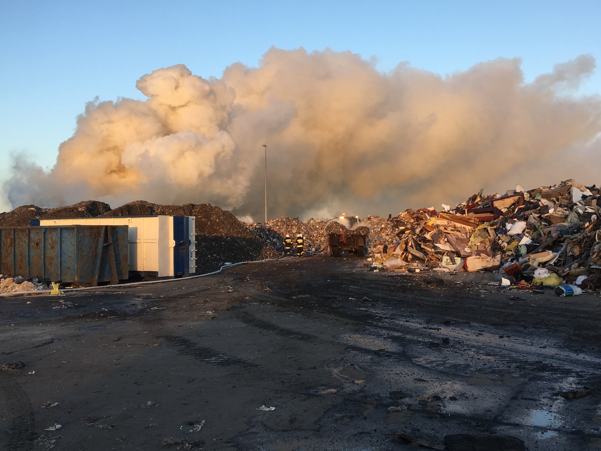 pożar śmieci piotrowo pierwsze śmieci - Jacek Marciniak