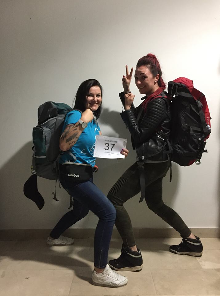 dziewczyny - Wyścig autostopem, Facebook