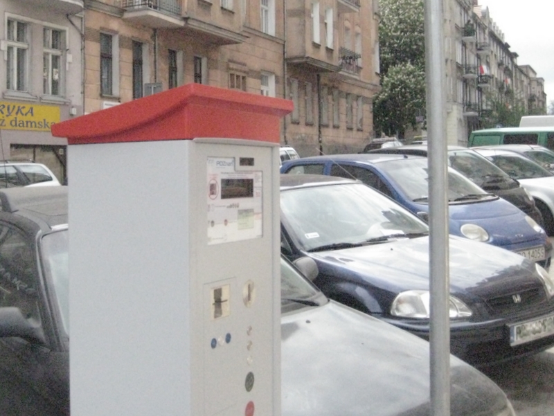 Parkomat czerwony na Jeżycach - Adam Michalkiewicz
