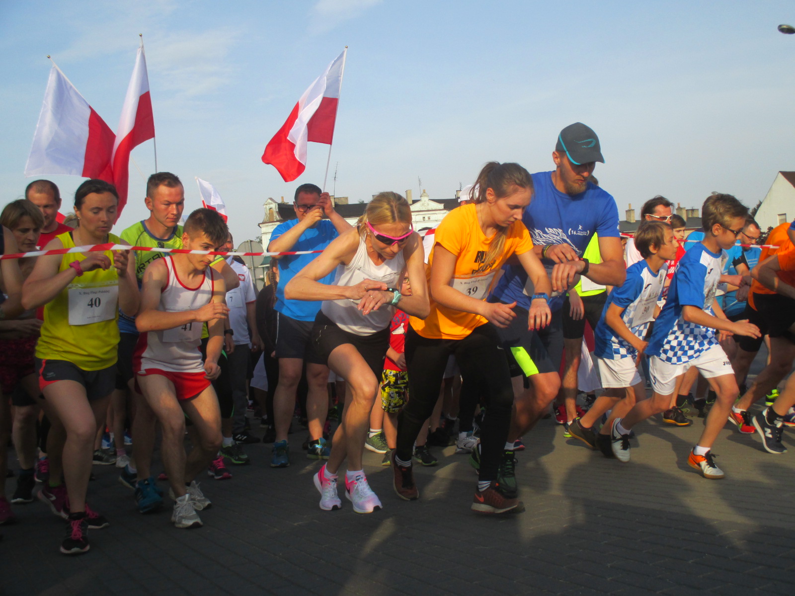 bieg z flagą kalisz - Danuta Synkiewicz