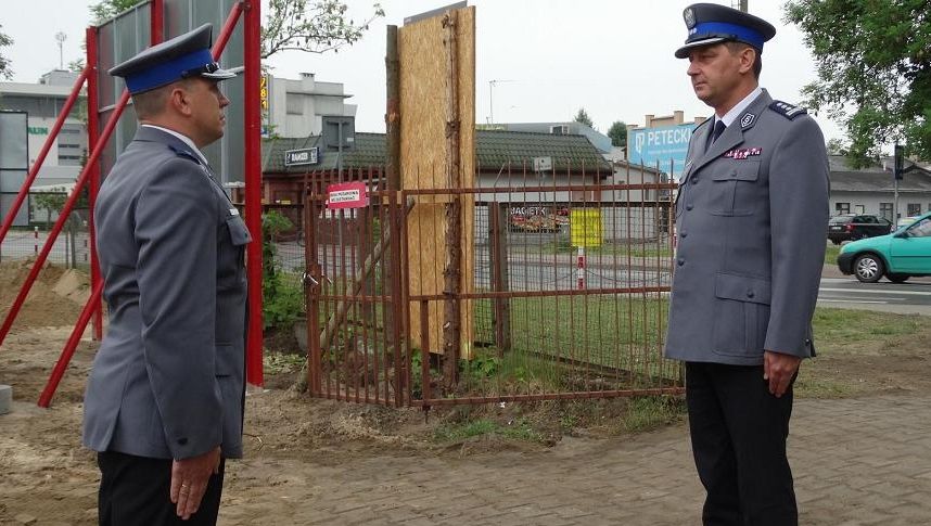 policja akt erekcyjny Nowy Tomyśl - Słuchacz
